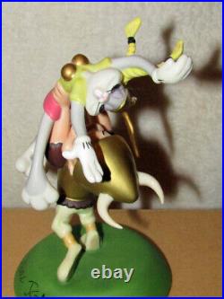 What's Opera Doc Bugs Bunny Elmer Fudd Chuck Jones Signed 1997 Goebel Figurine